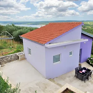 Dom wakacyjny Paulin, Obrovac